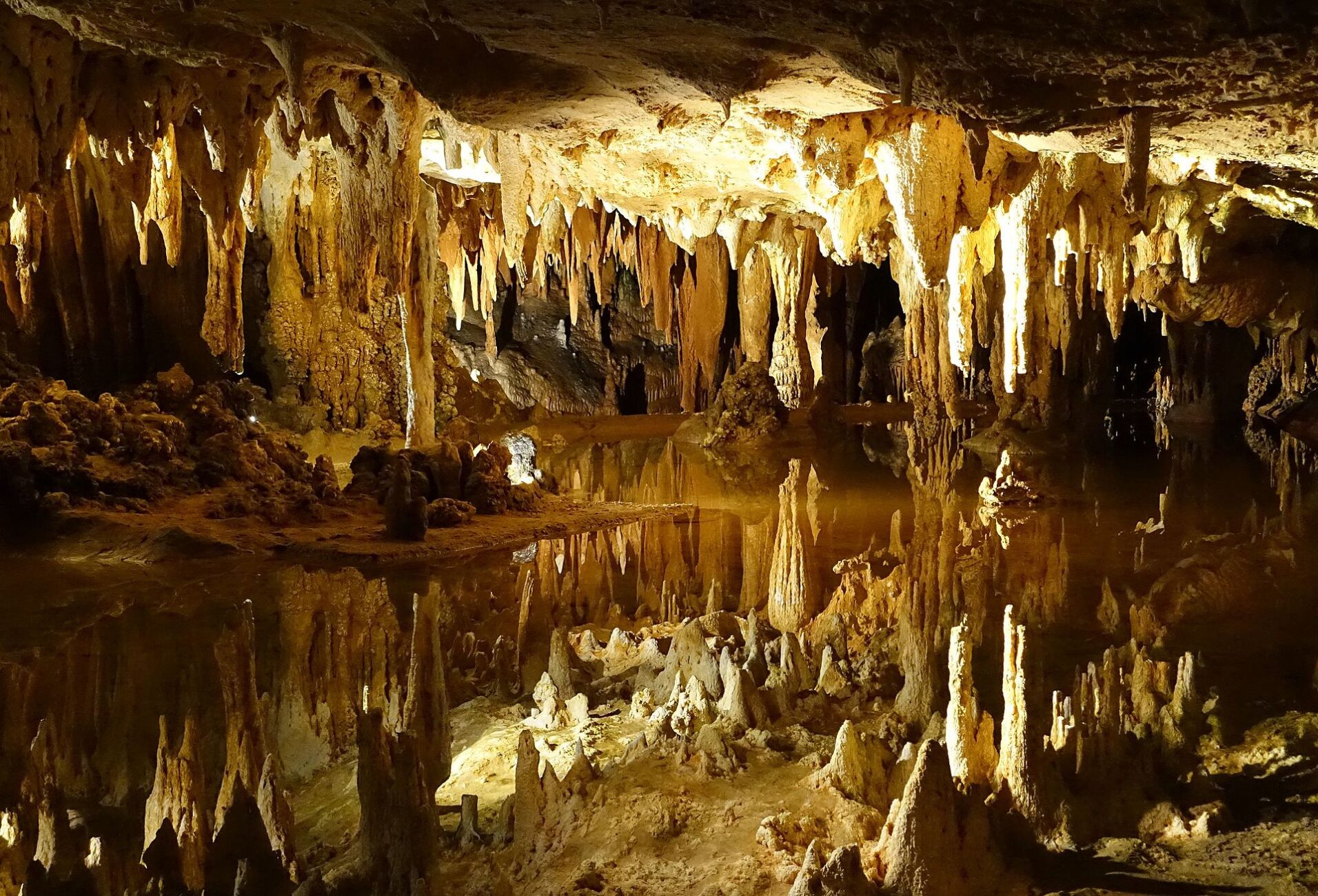 Luray Caverns Luray, Virginia