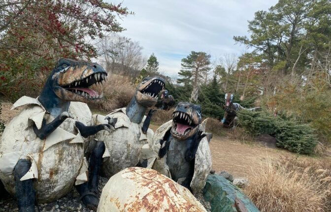 Jerrassic Park - Metal Dinosaur Park