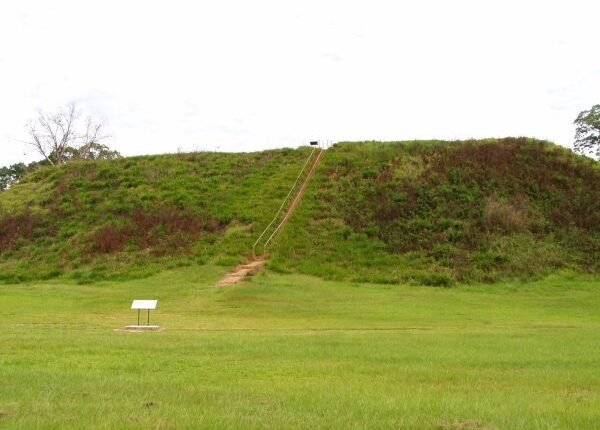 Kolomoki Mounds State Park - Museum