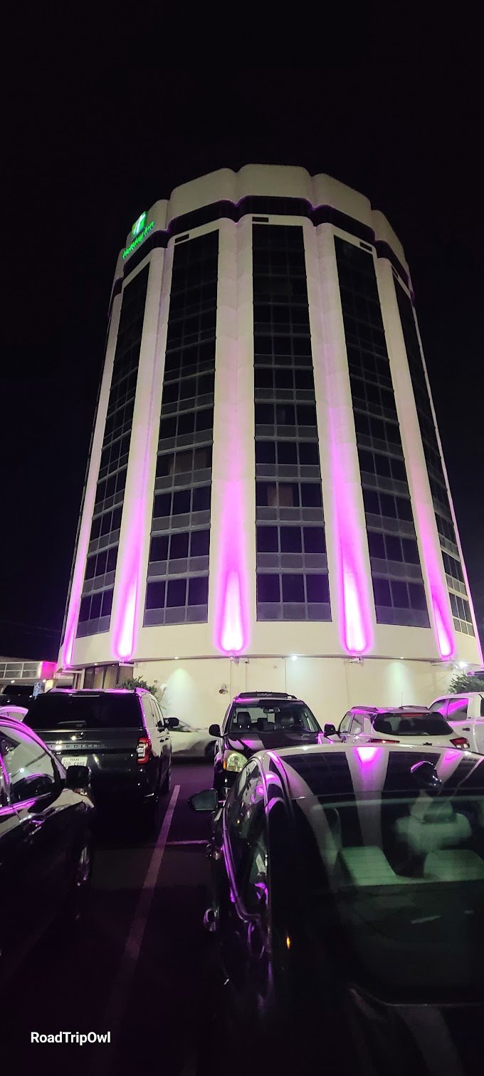 Holiday inn Gretna la purple lights on circle hotel