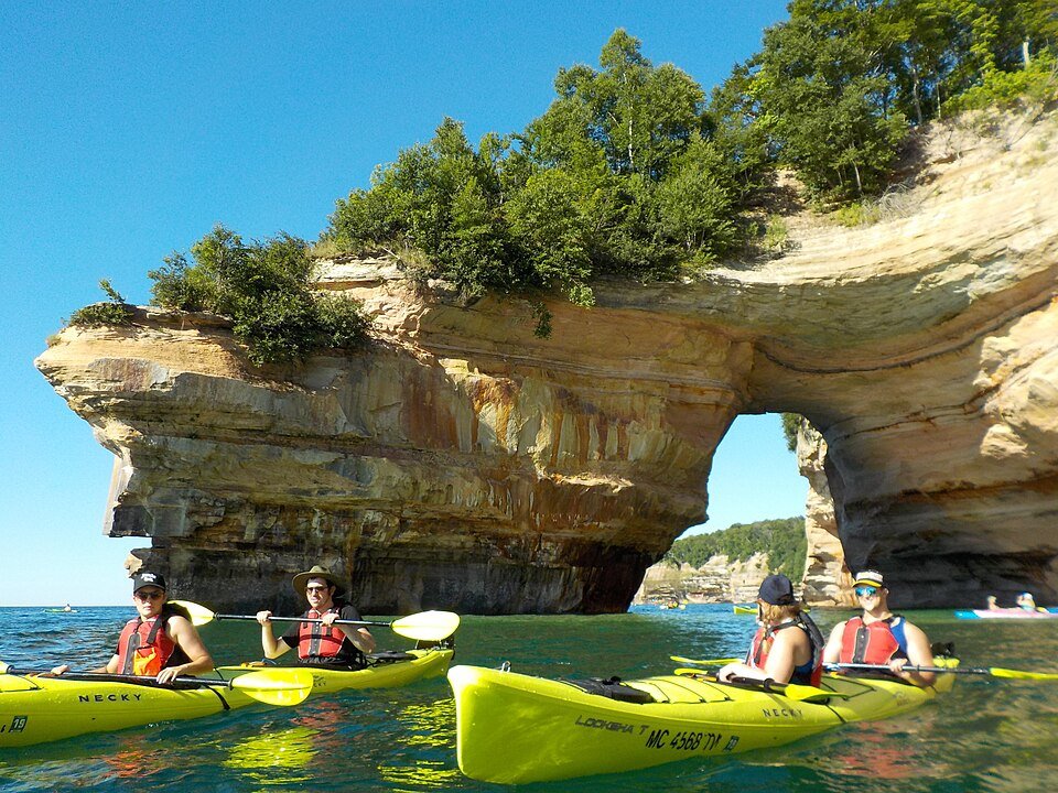 Kayaking Pictured Rocks