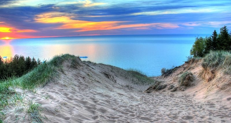 Sunset pictured rocks national lakeshore